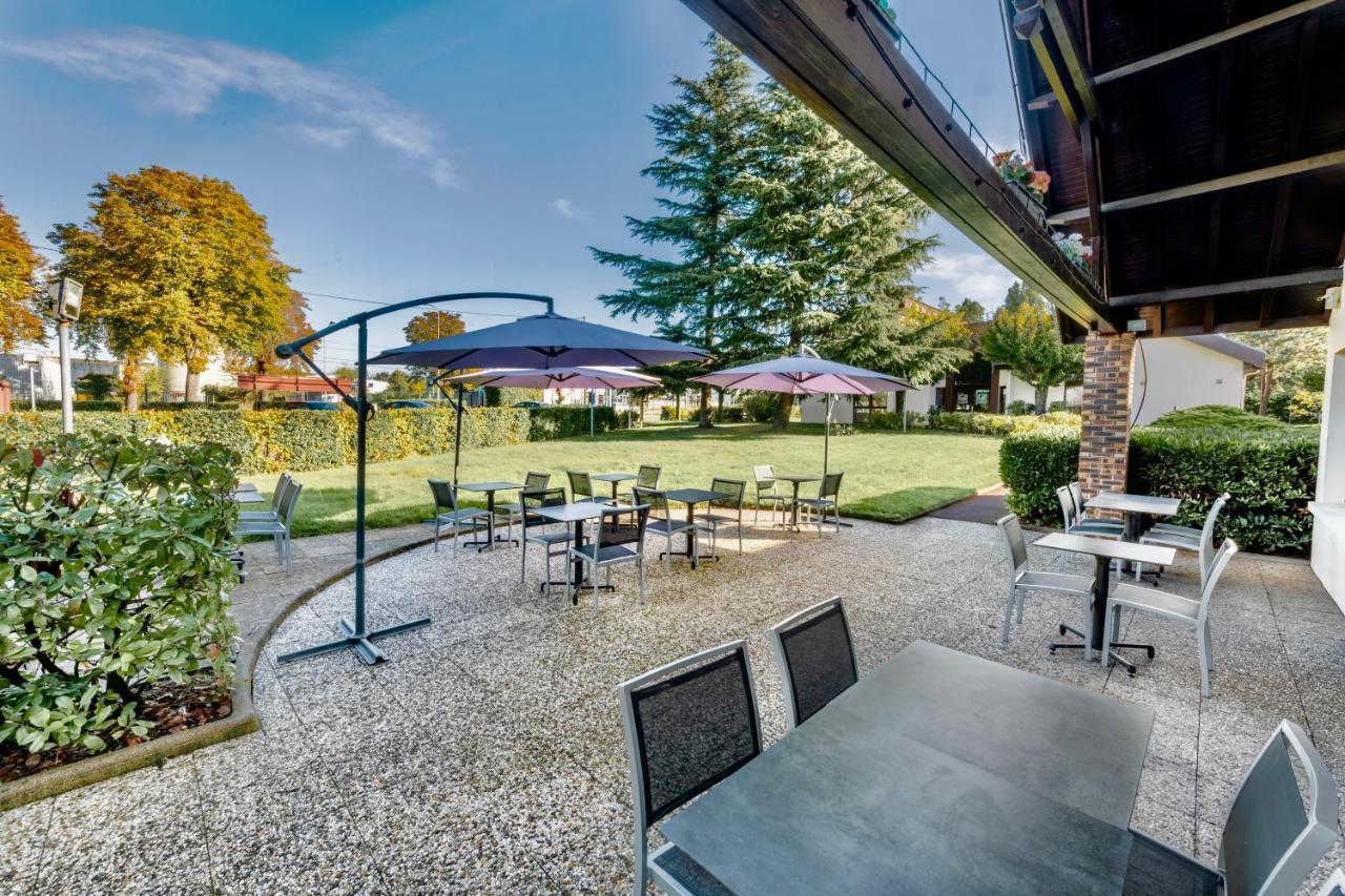 Kyriad Hotel Meaux Exterior photo